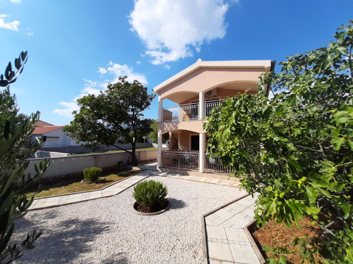 Apartman Pajo Seline Bagian luar foto